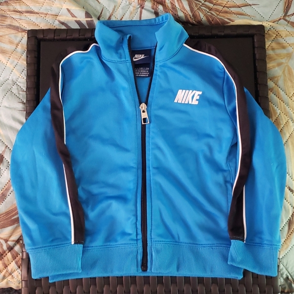 *LAST CHANCE* Nike Kids Tracksuit - Picture 1 of 5